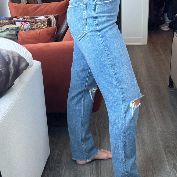 Abercrombie & Fitch 90's Straight Ultra High Rise Blue Distressed Jeans - Picture 2 of 5